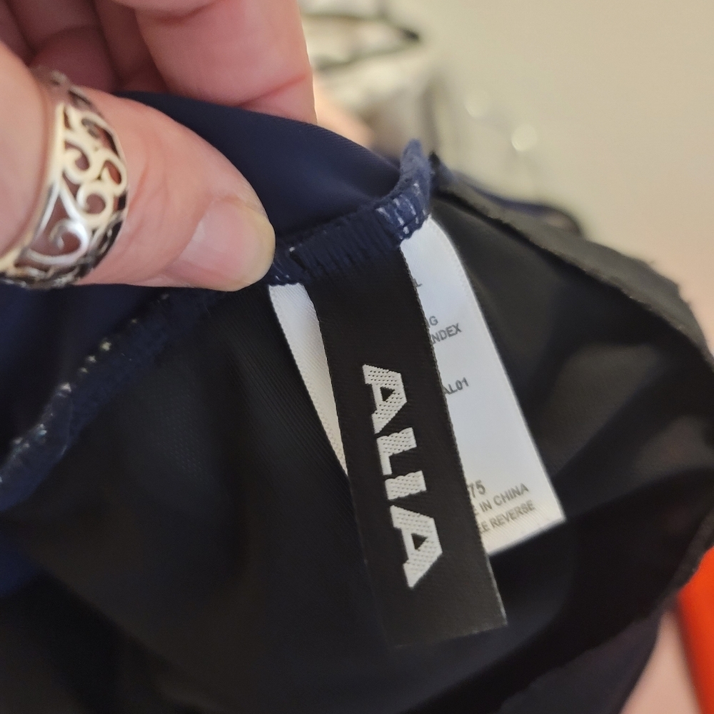 Jean like pants - Picture 5 of 5